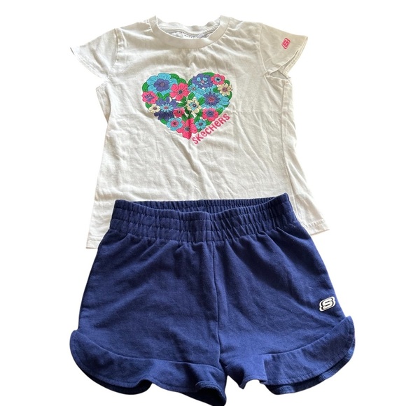 Skechers | Floral Heart Tee and Navy Shorts Set - Picture 1 of 6